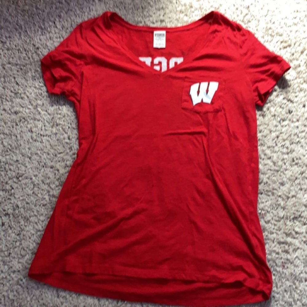 Womens Wisconsin Badgers V-Neck
